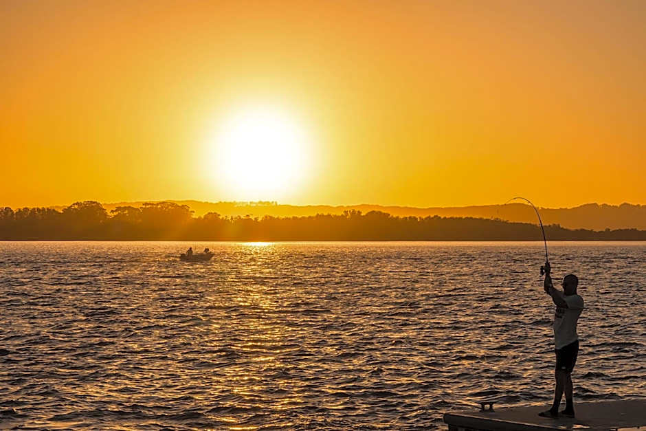 Riverside Holiday Apartments