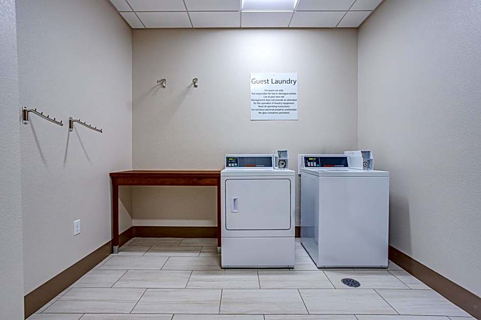 Holiday Inn Express And Suites Elkhart North By IHG