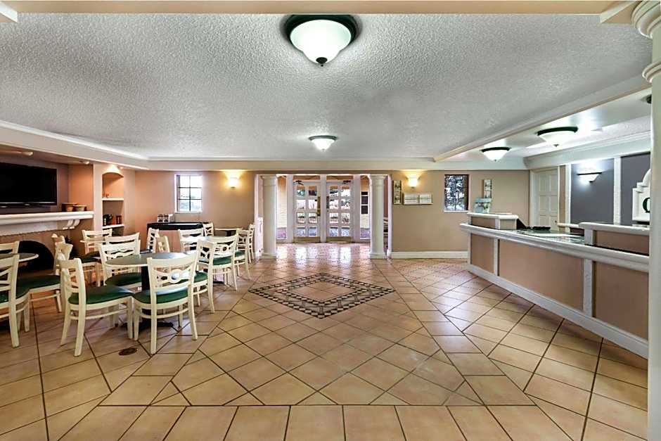 La Quinta Inn & Suites by Wyndham Albuquerque Northeast