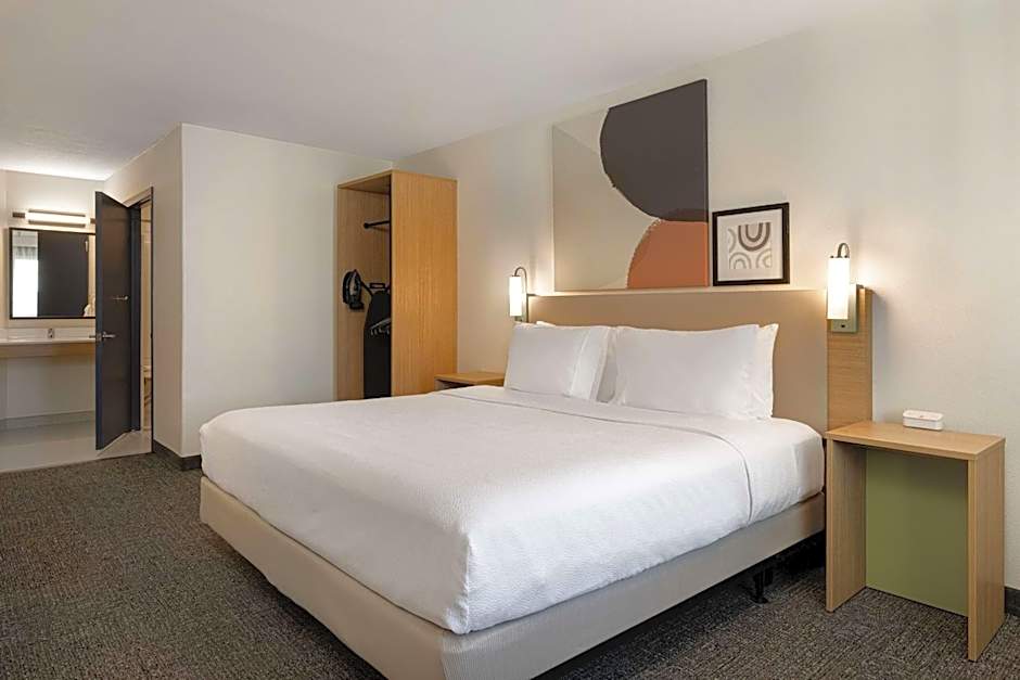 Spark by Hilton Santa Nella