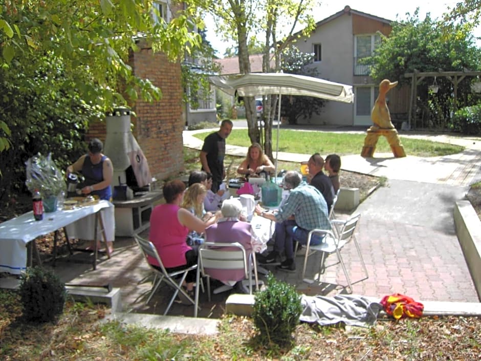Chambres d'Hôtes Au Grillon Dort
