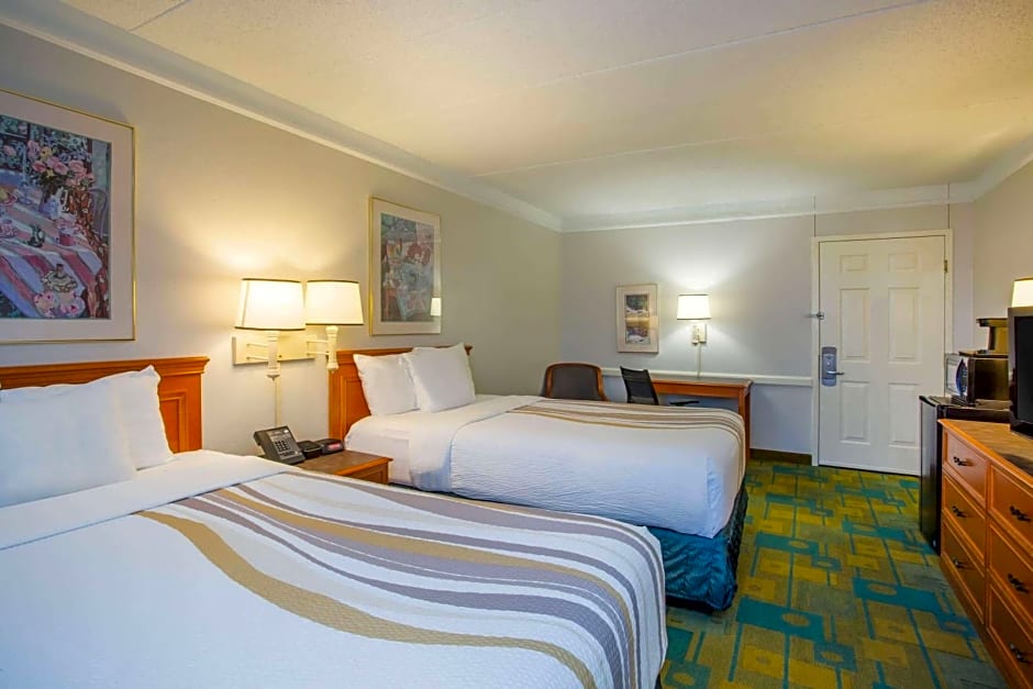 La Quinta Inn & Suites by Wyndham Norfolk Virginia Beach