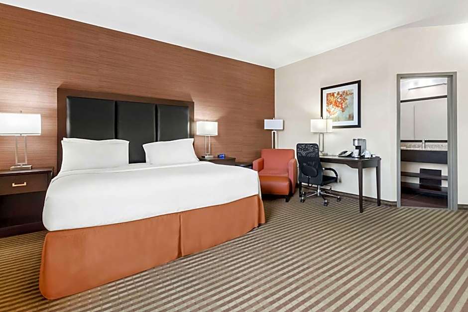 Best Western Plus Fergus Hotel