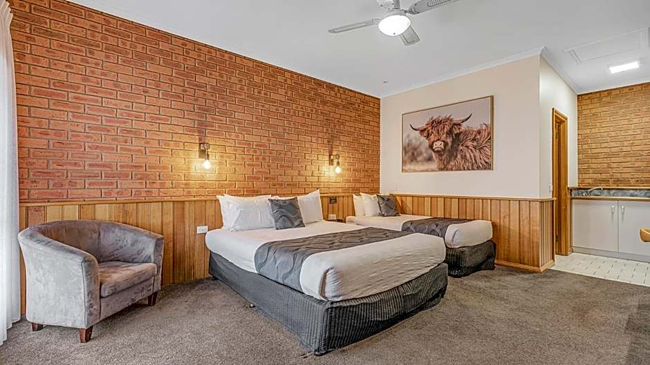 Golden River Motor Inn