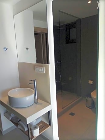 Connected Quadruple Side Sea View (4 Twin Beds)