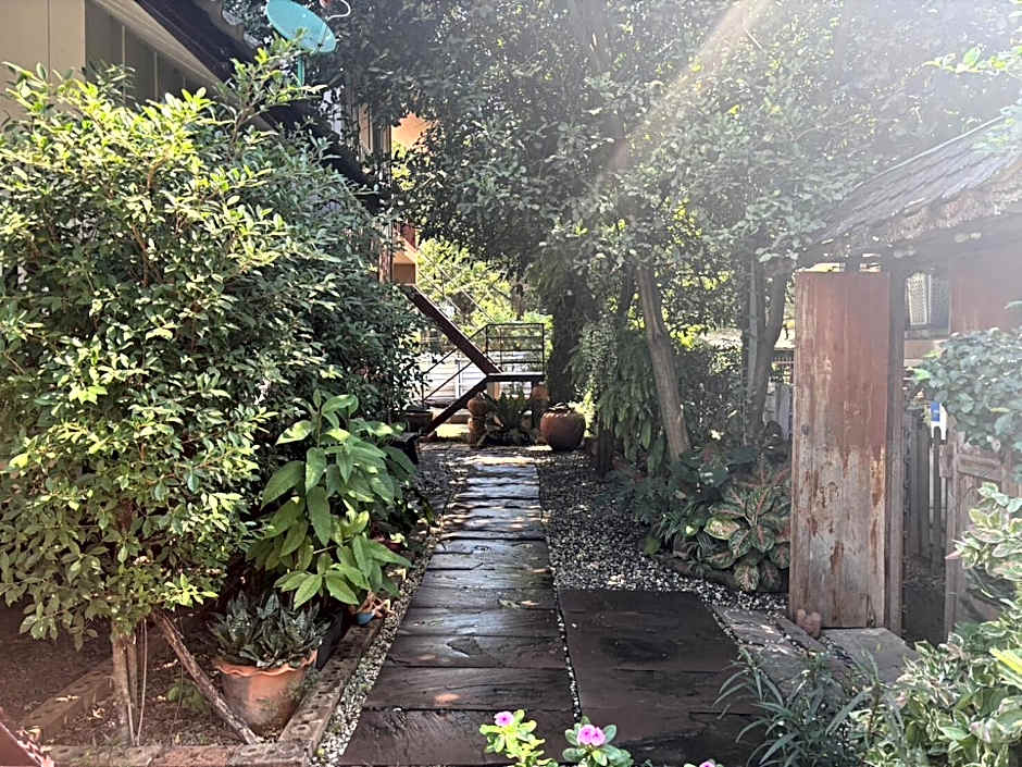 Pan Din Boutique Guest House