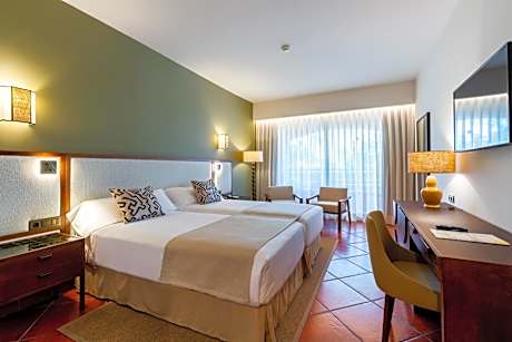 Twin Room with Sea View