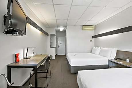 Superior Plus Studio Twin Queen