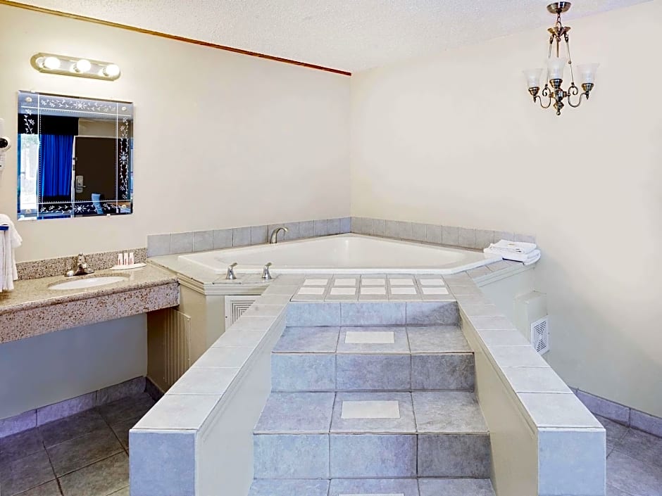 Days Inn by Wyndham Lafayette Near Lafayette Airport