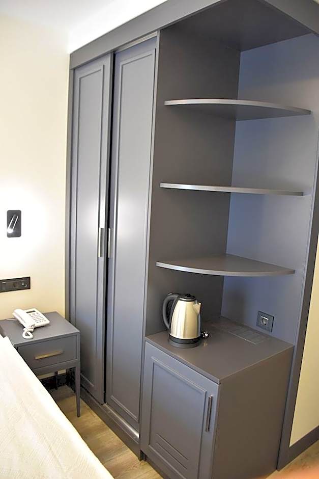 Shishly Palace Hotel