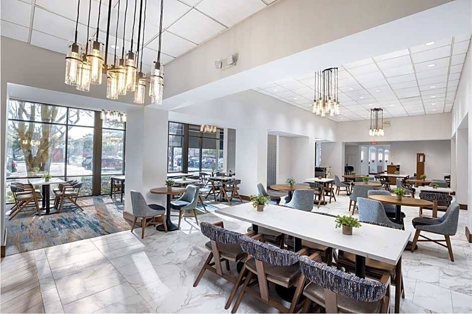 DoubleTree by Hilton Houston Medical Center Hotel & Suites