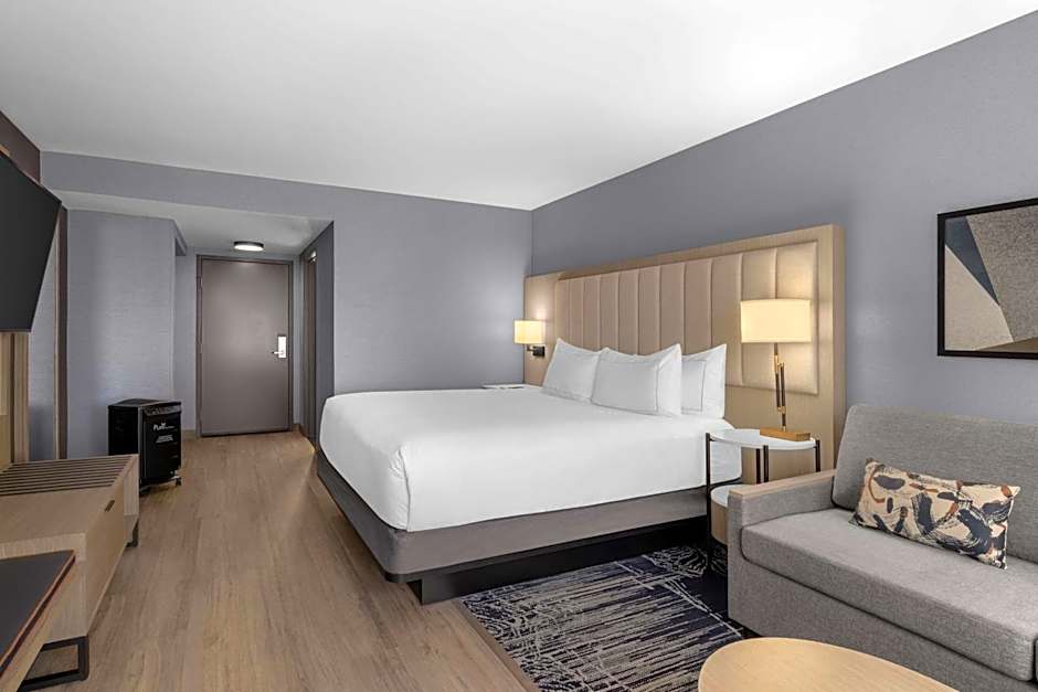 DoubleTree By Hilton Club Las Vegas Airport