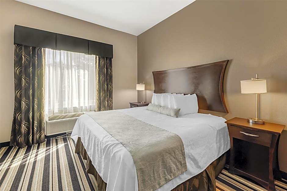 Best Western Plus Sand Bass Inn & Suites