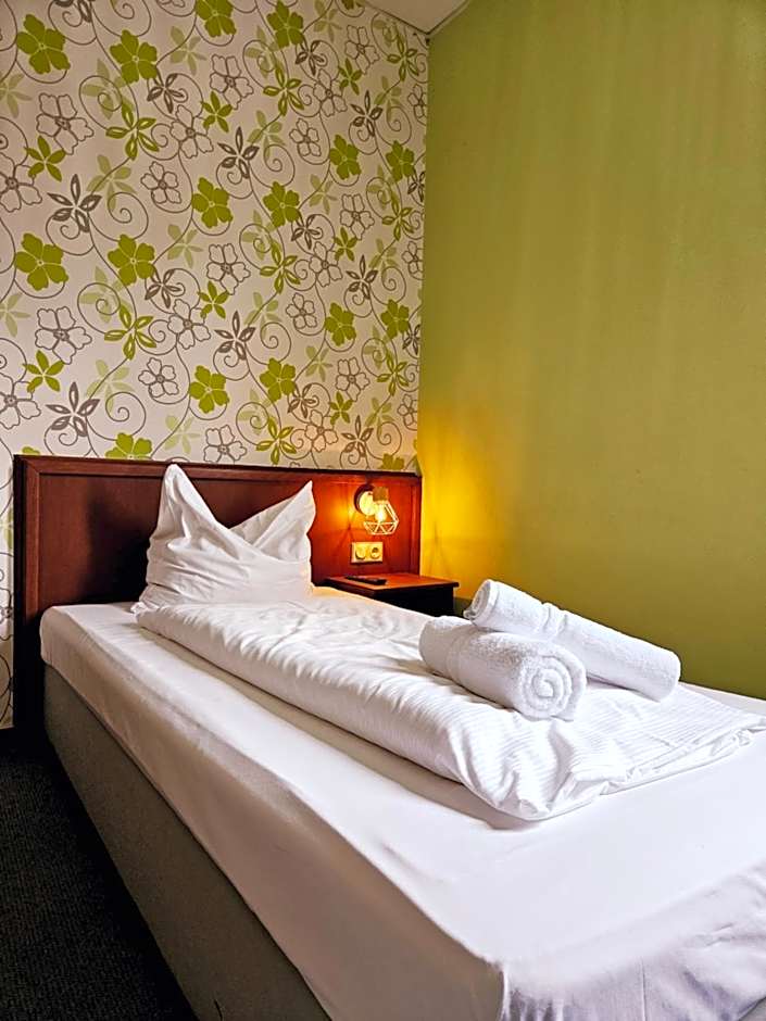 IKURA Hotel Self-check-in