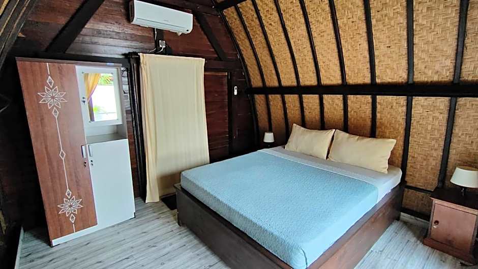 Gili Davidoff Bungalow