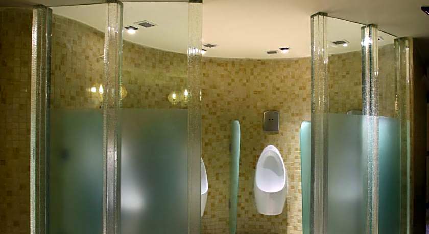 Mahagun Sarovar Portico Suites Ghaziabad