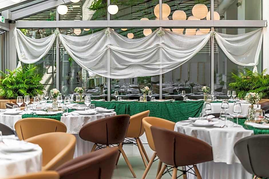 Holiday Inn Prague Congress Centre By IHG