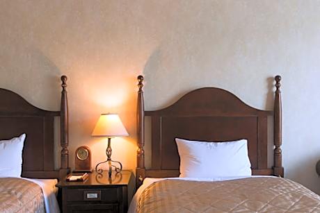 Standard Twin Room with Garden View - Non-Smoking