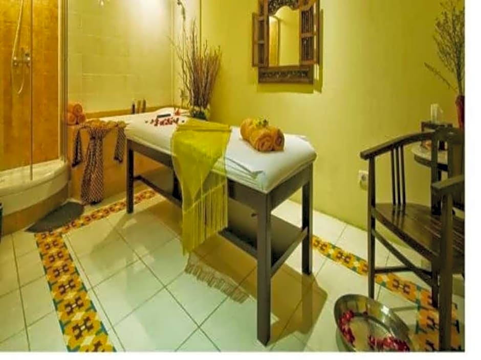 Amos Cozy Hotel Melawai