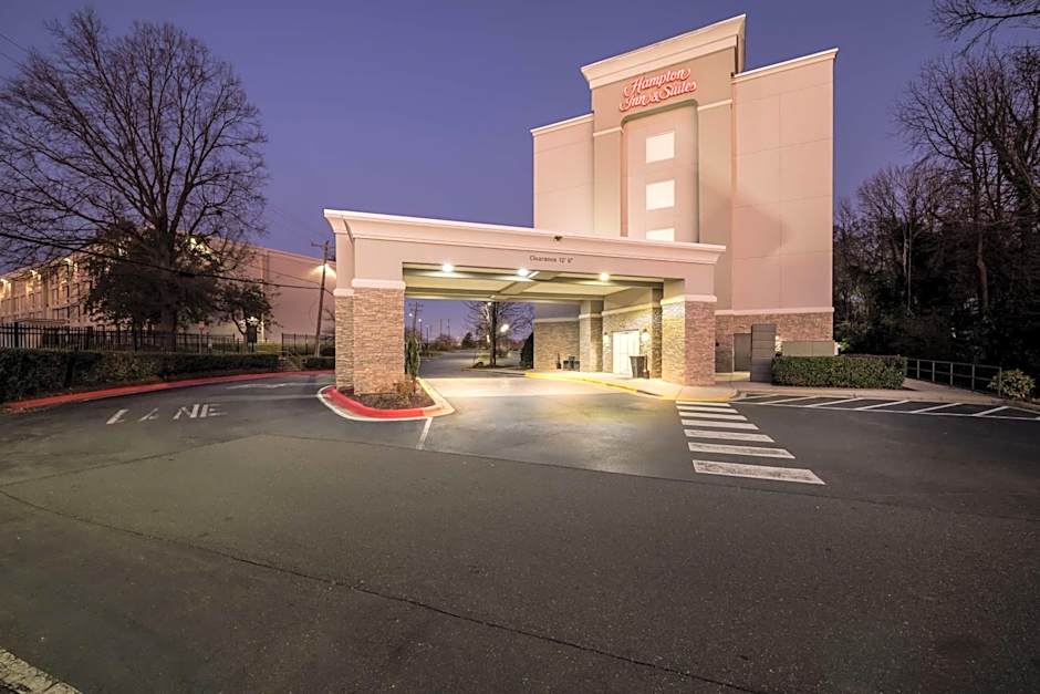 Hampton Inn By Hilton & Suites Charlotte-Airport