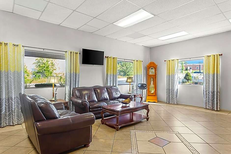 Days Inn by Wyndham Huntington