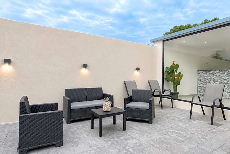 ATH Airport Suites Free Shuttle From And To Athens Airport