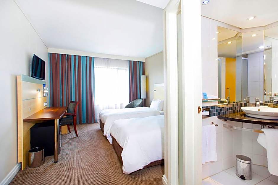 Holiday Inn Express Sandton-Woodmead By IHG
