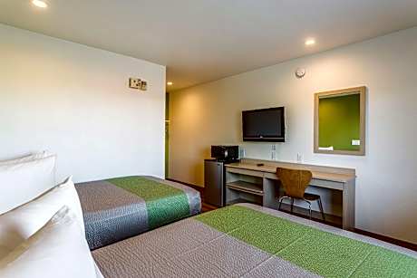 2 Full Beds | Smoking