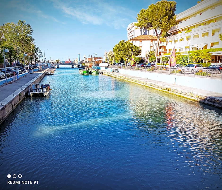 Hotel Garisenda B&B - in Centro a Riccione -