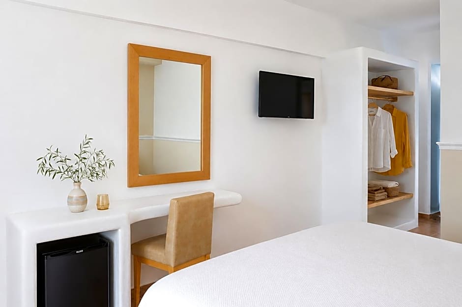 Lagos Mare Hotel