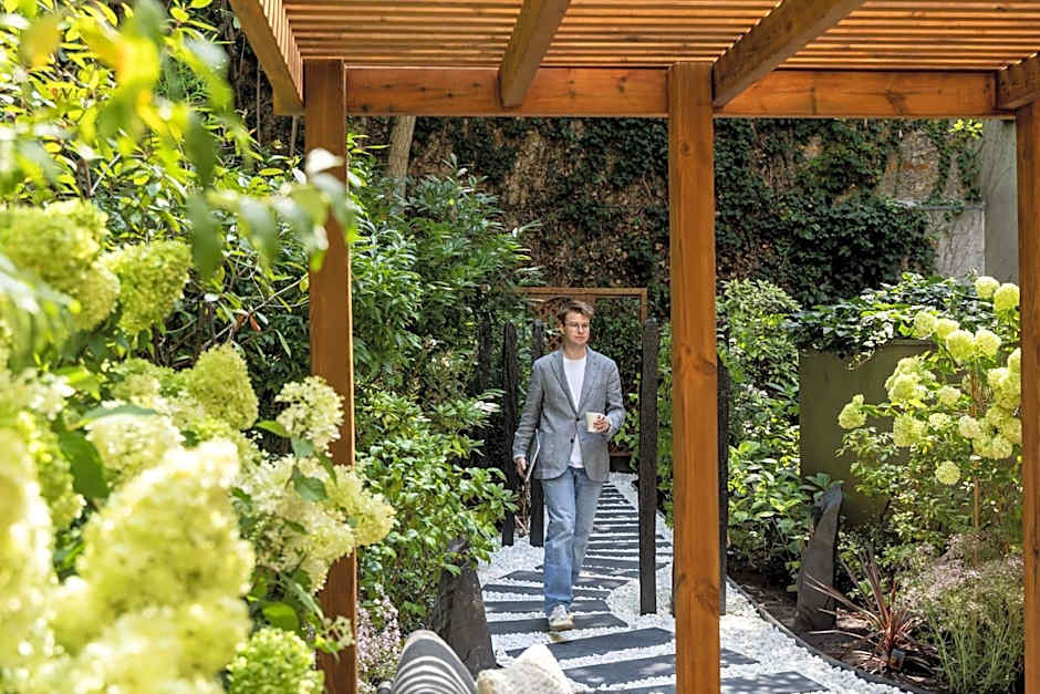 Hotel Paris Louis Blanc