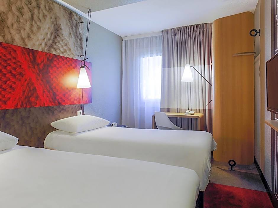 ibis Lyon Caluire Cite Internationale