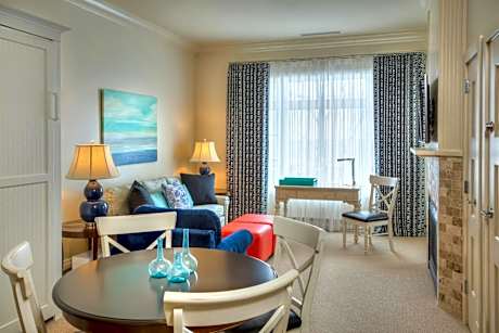 One-Bedroom Master Suite with Quarry View and Balcony