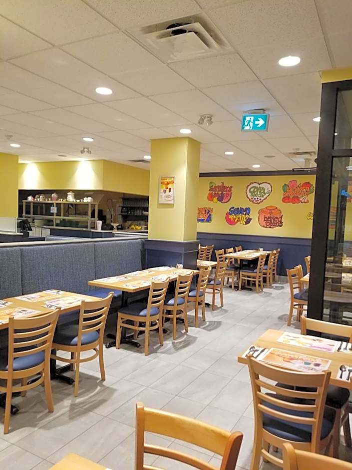 Days Inn by Wyndham Edmonton Downtown