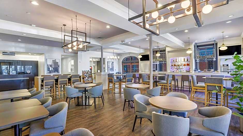 Staybridge Suites Savannah Historic District By IHG