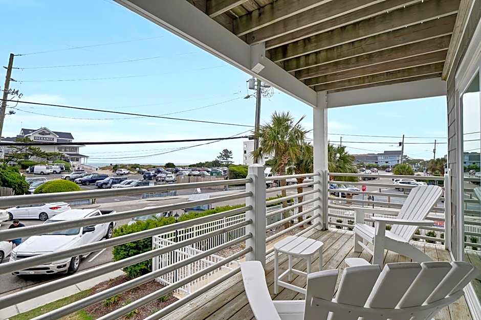 Sandpeddler Inn and Suites