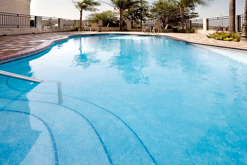 Holiday Inn Express Hotel and Suites Alice By IHG