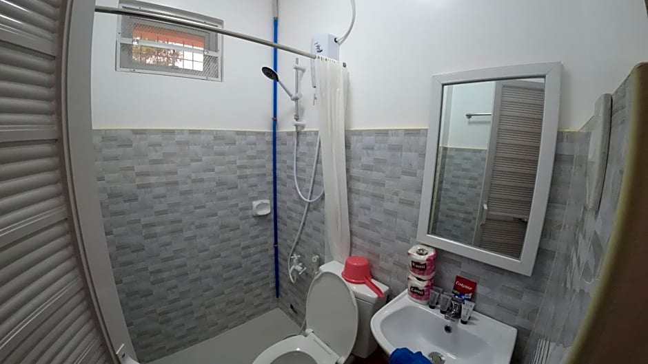 Queenslander Hotel and Restaurant