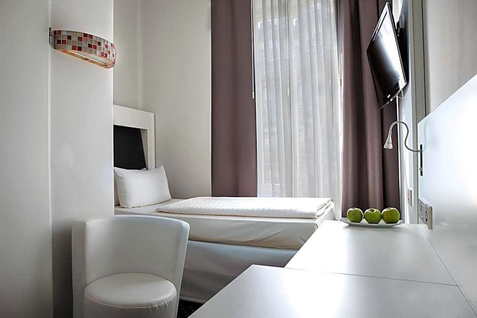 Grand Hotel Downtown