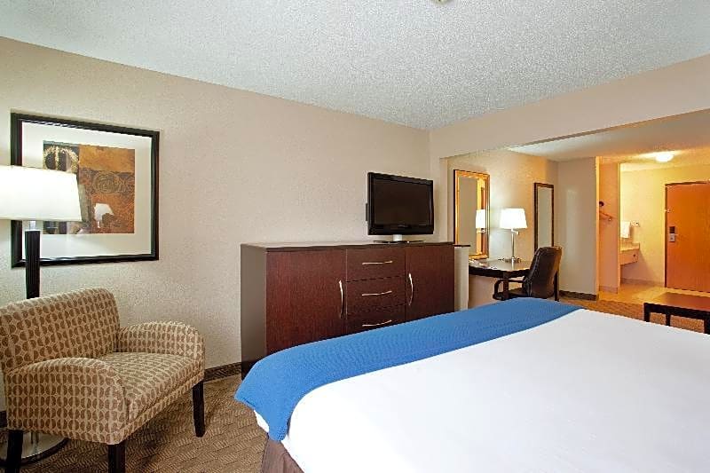 Holiday Inn Express Tuscola