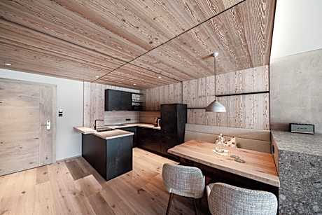 Suite with Sauna on the Balcony