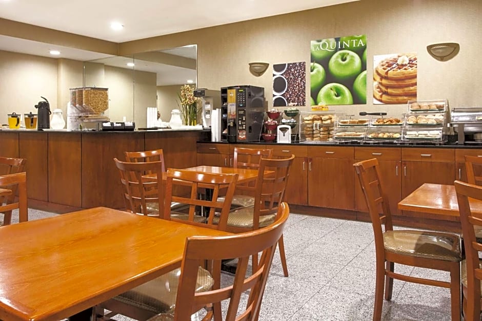 La Quinta Inn by Wyndham Queens (New York City)