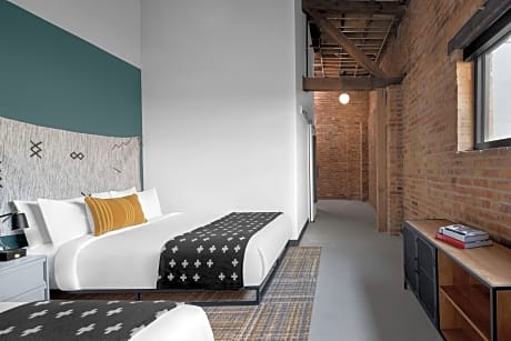 Rafter Two Queens (2 Queen Beds)