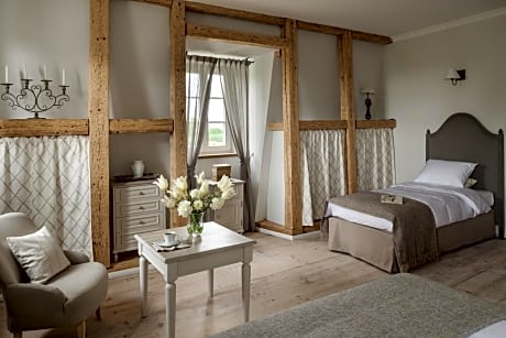 Deluxe Double Room with Mountain View