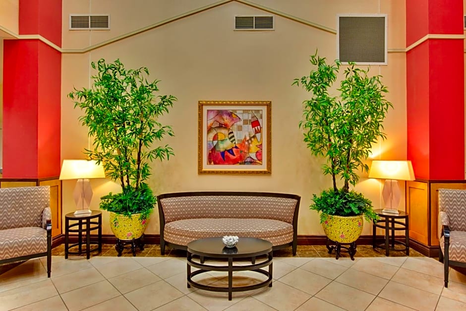 Holiday Inn Hotel & Suites Bakersfield