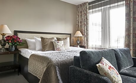 Grand Deluxe Harbor View Room