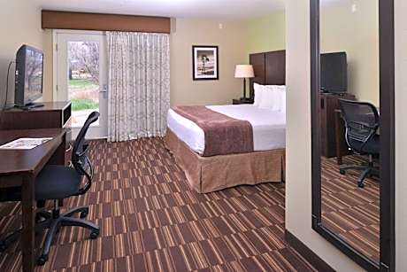 Deluxe King Room - Non Smoking