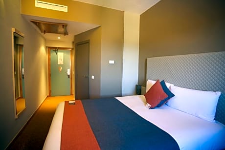 Standard Room with 1 Double Bed, Mountain View