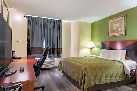 Queen Room - Disability Access/Non-Smoking