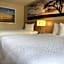Days Inn & Suites by Wyndham Kaukauna WI